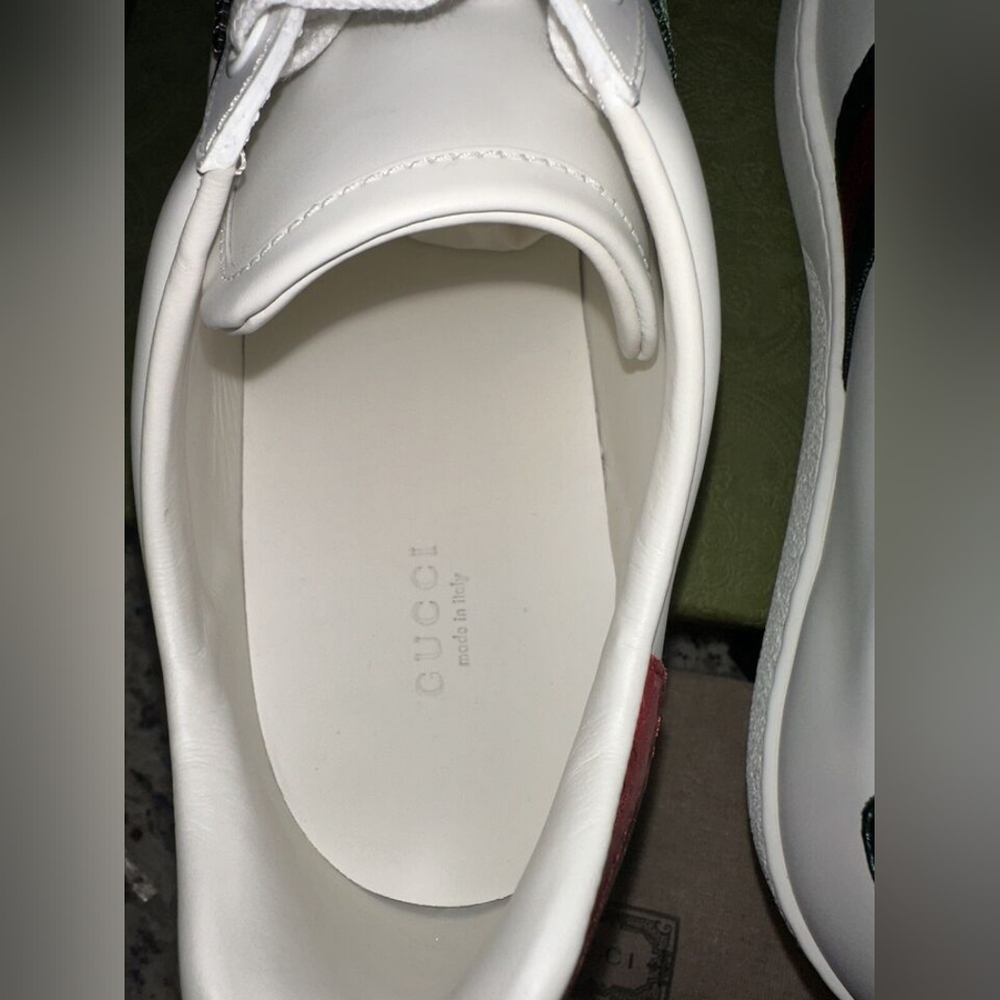 Gucci White Sneakers with Green and Red Stripes - Picture 4 of 12